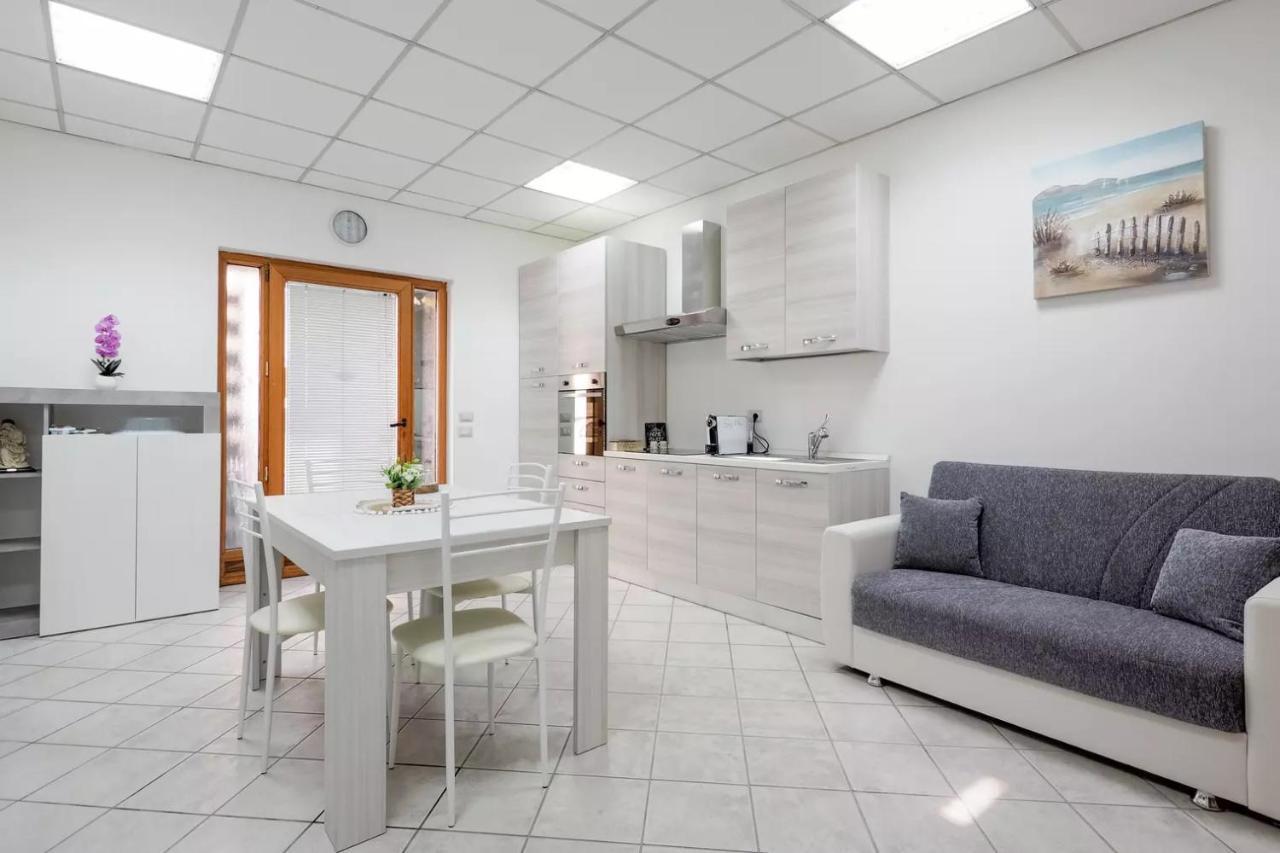 Saint Simplicio House Διαμέρισμα Όλμπια Εξωτερικό φωτογραφία